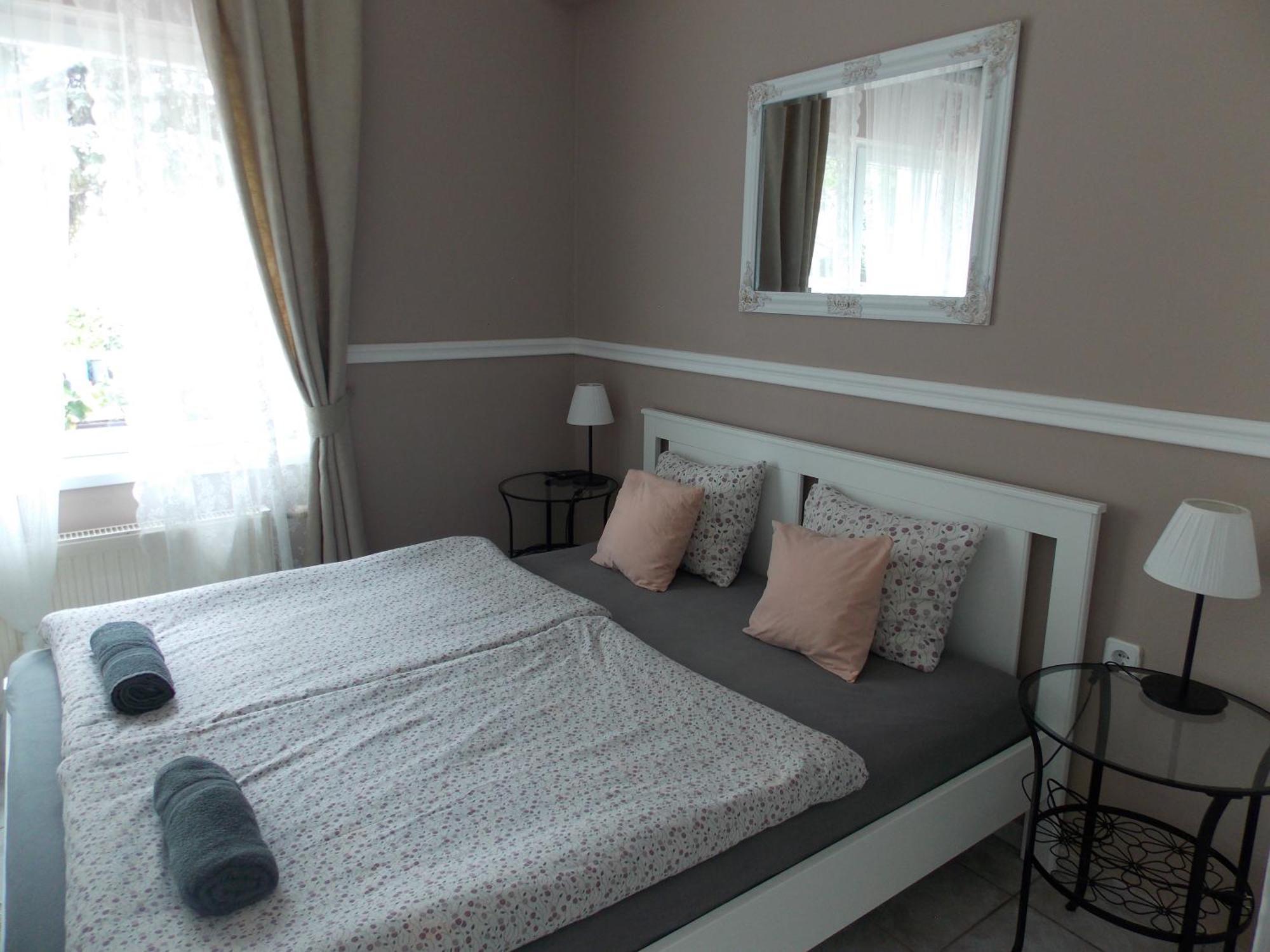 Eden Villa Apartmanhaz 블로톤퓌레드 외부 사진